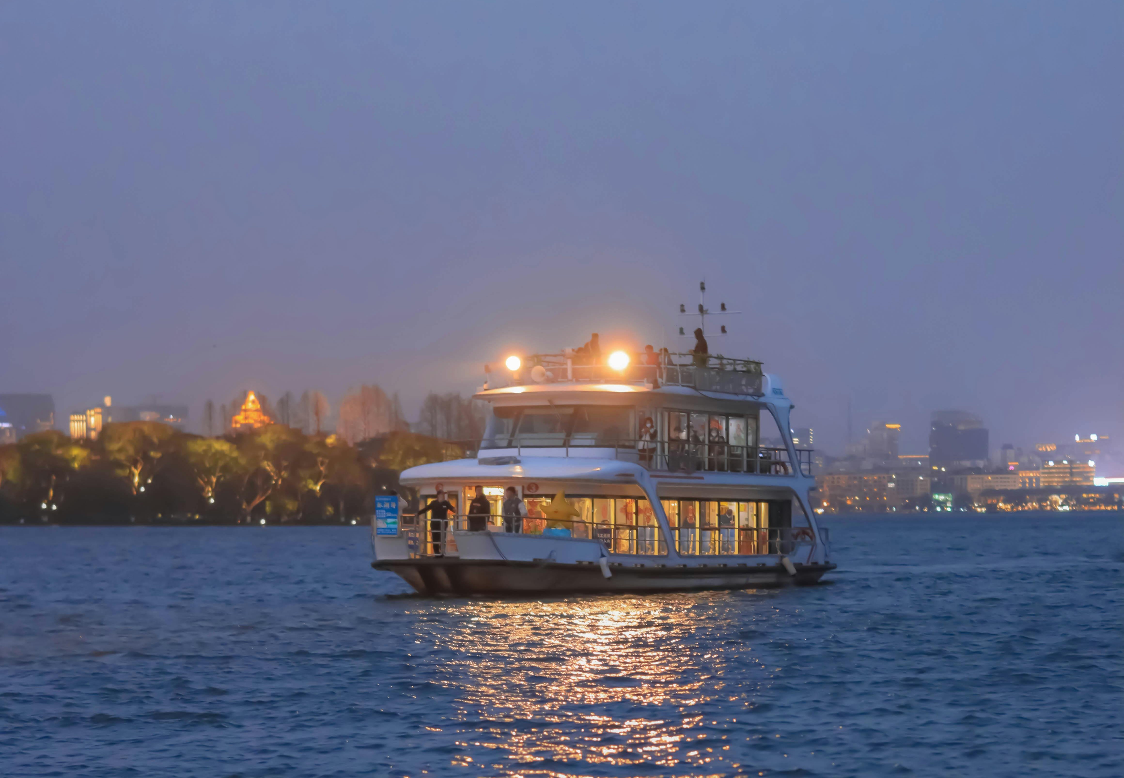 Sunset on Lake Victoria